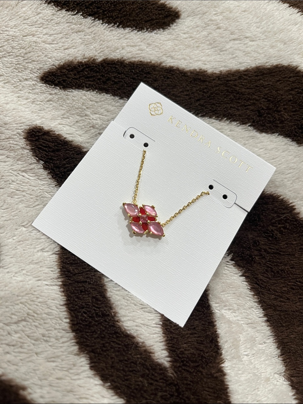 NEW!! Kendra Scott Abbie Gold Crystal Short Pendant Necklace - Pink - Picture 4 of 6